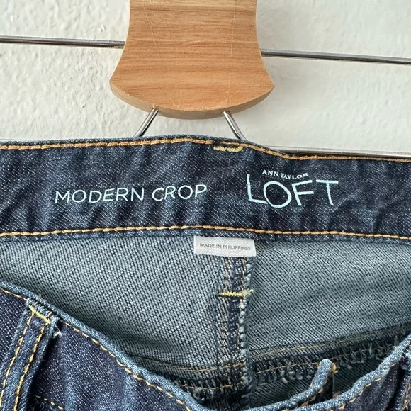 LOFT Modern Crop Jeans  Size 4 - Picture 5 of 7